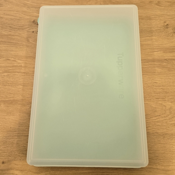 Tupperware Rectangle Snack Container Blue Green - Picture 2 of 7